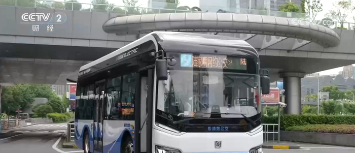 从“人等车”到“车找人” 百姓乐享多样化智慧便民公交出行“新”体验
